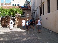 Venedig - under gturen fra 'Zattere' mod Markuspladsen