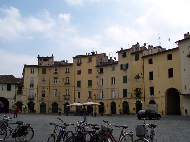 'Amfiteater Romano', Lucca.